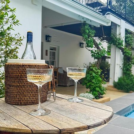 Le Petit Paris Hotel Franschhoek Exterior photo