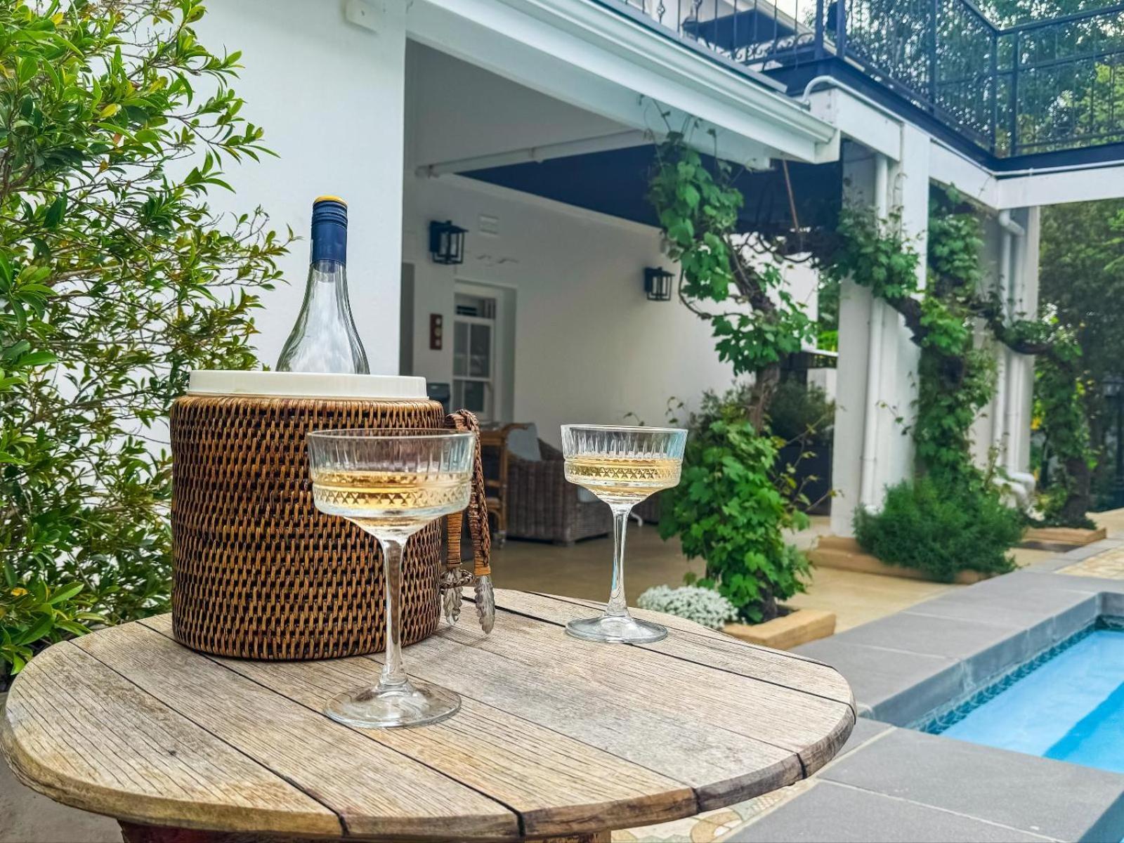 Le Petit Paris Hotel Franschhoek Exterior photo
